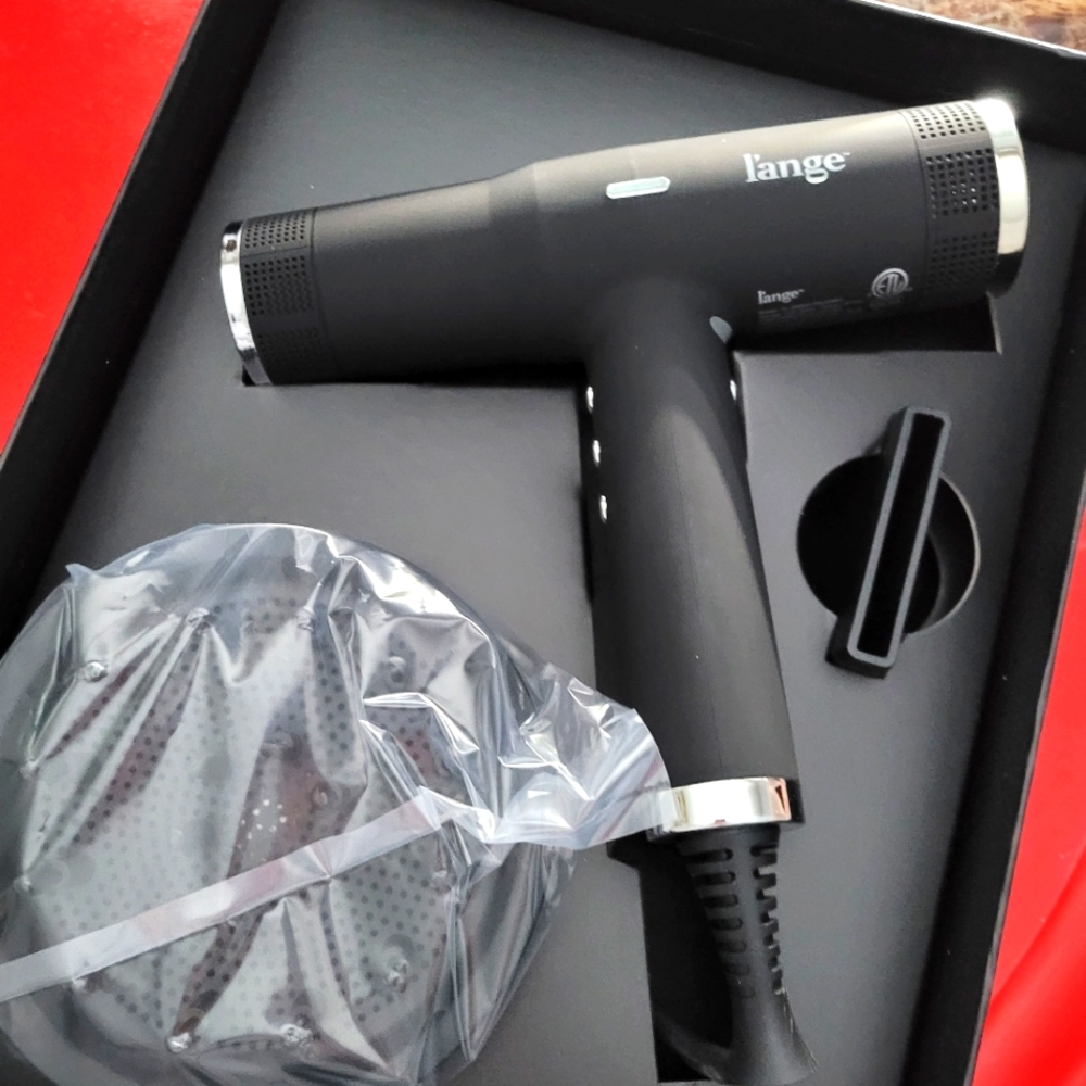 Hair dryer